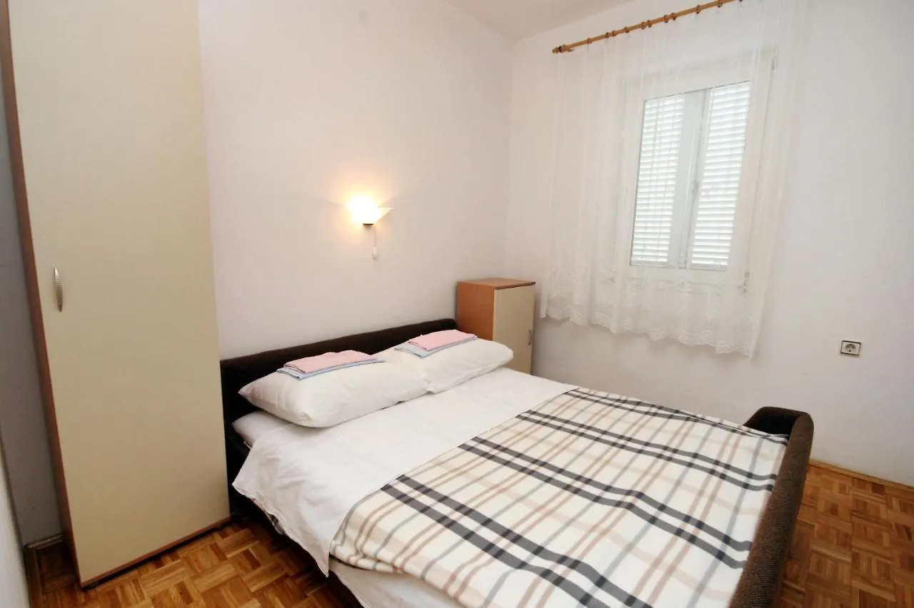 Apartment Crikvenica 5553C 0*,